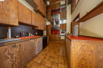 40 Harbord Ct, Oakland, CA 94618 - Photo 8