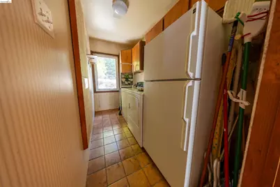 40 Harbord Ct, Oakland, CA 94618 - Photo 18