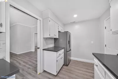 5445 Crittenden St, Oakland, CA 94601 - Photo 14