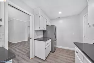 5445 Crittenden St, Oakland, CA 94601 - Photo 14