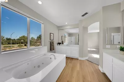 1060 Berkshire Ct, Discovery Bay, CA 94505 - Photo 34