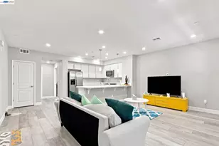 633 Clover Cir, Milpitas, CA 95035 - Photo 2