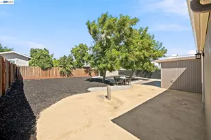 15 Inlet Dr, Bay Point, CA 94565 - Photo 40