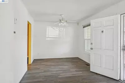 527 Capistrano, Oakland, CA 94603 - Photo 8