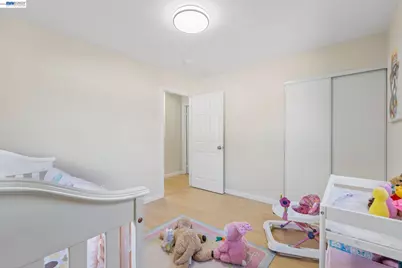 27745 Andrea St, Hayward, CA 94541 - Photo 28