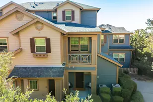 6246 Boulder Ln, Oakland, CA 94605 - Photo 2