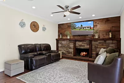 3909 Boatwright Dr, Concord, CA 94519 - Photo 20