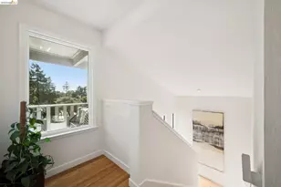 1701 Manzanita Dr, Oakland, CA 94611 - Photo 30