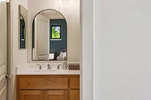 1123 66th St, Oakland, CA 94608 - Photo 34