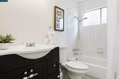 567 Oakland Ave #112, Oakland, CA 94611 - Photo 18