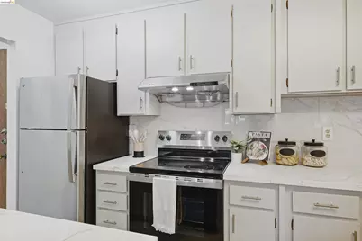 955 Shorepoint #209, Alameda, CA 94501 - Photo 8