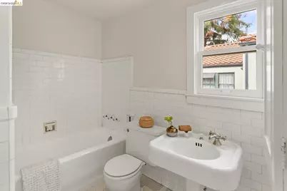 2747 Forest Ave, Berkeley, CA 94705 - Photo 26