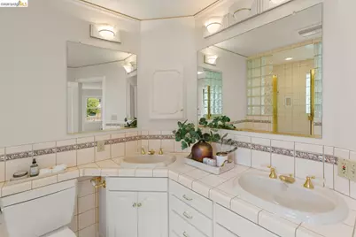 2747 Forest Ave, Berkeley, CA 94705 - Photo 36