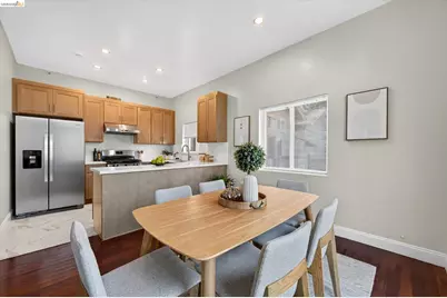 6193 Oakdale Ave, Oakland, CA 94605 - Photo 8