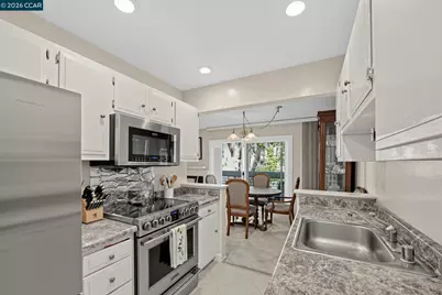 1091 Shell Blvd #5, Foster City, CA 94404 - Photo 6