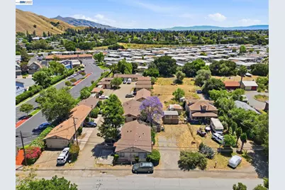 559 Old Canyon Rd, Fremont, CA 94536 - Photo 4
