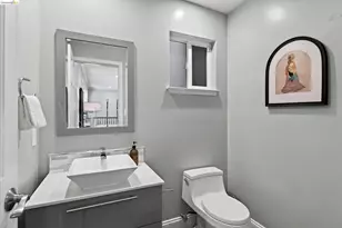 6700 Moore Dr, Oakland, CA 94611 - Photo 34