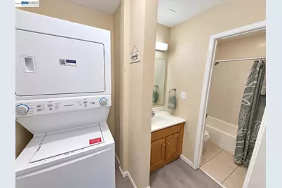 260 Industrial Pkwy #25, Hayward, CA 94544 - Photo 10