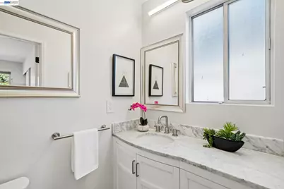 1217 Coral Reef Pl, Alameda, CA 94501 - Photo 26