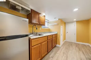 907 39th Ave, Oakland, CA 94601 - Photo 22