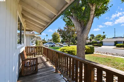 1387 Vallejo Dr, San Jose, CA 95130 - Photo 38