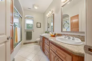 2490 Crescent Moon Ct, Redding, CA 96001 - Photo 18