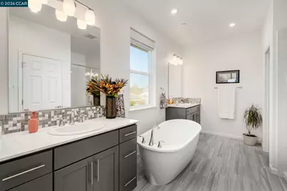 2249 Scott Ct, Woodland, CA 95776 - Photo 22