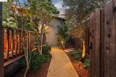 5572 Claremont Ave, Oakland, CA 94618 - Photo 50