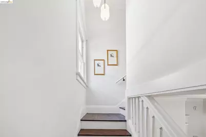 5572 Claremont Ave, Oakland, CA 94618 - Photo 18