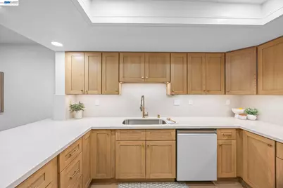 5344 Brookside Ct, Pleasanton, CA 94588 - Photo 8