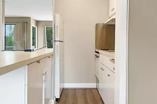 6 Commodore Dr, Emeryville, CA 94608 - Photo 12