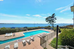 6 Commodore Dr, Emeryville, CA 94608 - Photo 34