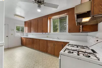 1924 Ward St, Berkeley, CA 94703 - Photo 28