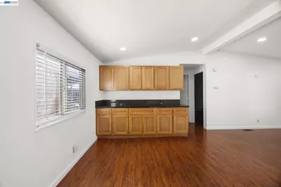 812 Clover Rd #SPC 64, Tracy, CA 95376 - Photo 10