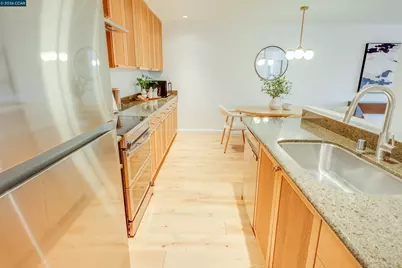 1830 Lakeshore Ave #406, Oakland, CA 94606 - Photo 6