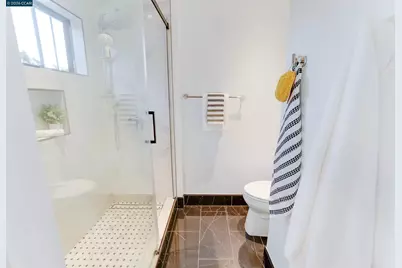 1830 Lakeshore Ave #406, Oakland, CA 94606 - Photo 14