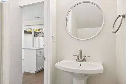 27827 Hummingbird Ct, Hayward, CA 94545 - Photo 14