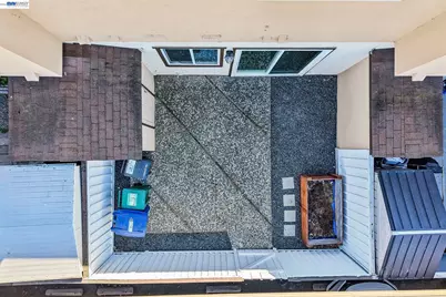 27827 Hummingbird Ct, Hayward, CA 94545 - Photo 24