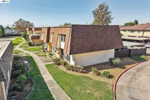 27827 Hummingbird Ct, Hayward, CA 94545 - Photo 28