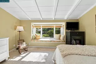 40 Estabueno Dr, Orinda, CA 94563 - Photo 34