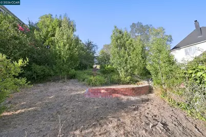 Hazel Ln, Piedmont, CA 94611 - Photo 16
