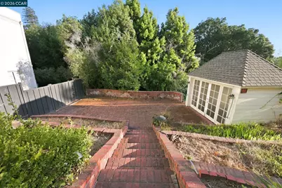 Hazel Ln, Piedmont, CA 94611 - Photo 18