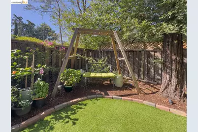5300 Clearbrook Dr, Concord, CA 94521 - Photo 36