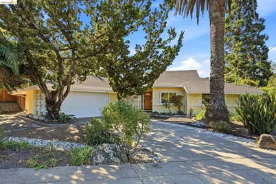 3218 Estates Ave, Pinole, CA 94564 - Photo 2