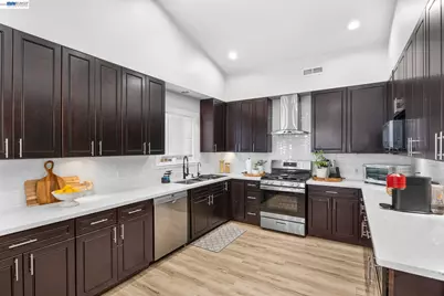 930 Wainwright, San Jose, CA 95128 - Photo 8