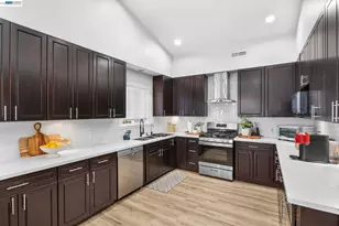 930 Wainwright, San Jose, CA 95128 - Photo 8