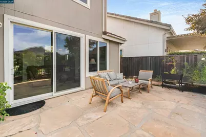 1049 Feather Cir, Clayton, CA 94517 - Photo 10