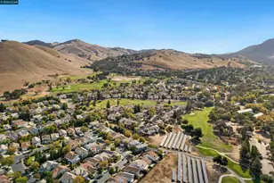 1049 Feather Cir, Clayton, CA 94517 - Photo 18