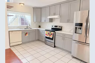 4208 Apollo Cir, Union City, CA 94587 - Photo 8