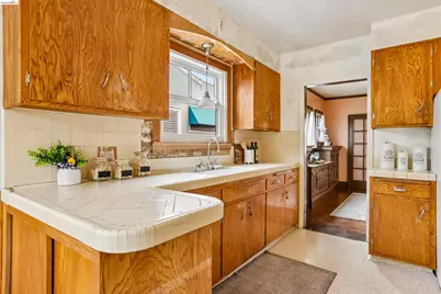 2927 58th Ave, Oakland, CA 94605 - Photo 14